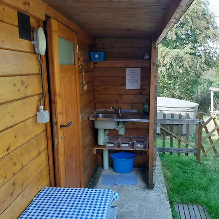Prázdninový dům Charming Caravan Near Hamois With Garden Scy