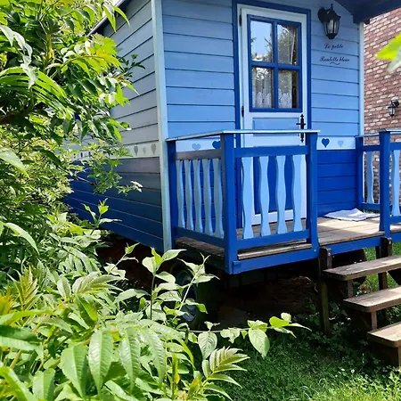 Charming Caravan Near Hamois With Garden *