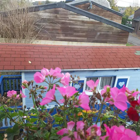 Casa vacanze Charming Caravan Near Hamois With Garden Scy