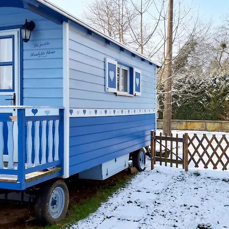 Charming Caravan Near Hamois With Garden Prázdninový dům *