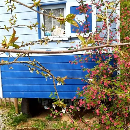 Charming Caravan Near Hamois With Garden
