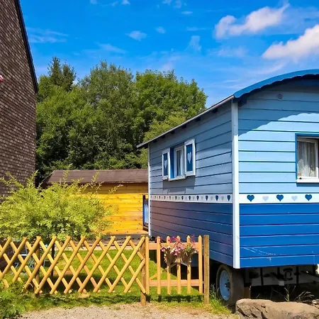 Prázdninový dům Charming Caravan Near Hamois With Garden
