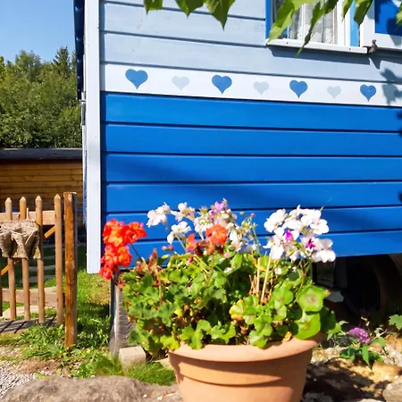 Prázdninový dům Charming Caravan Near Hamois With Garden *