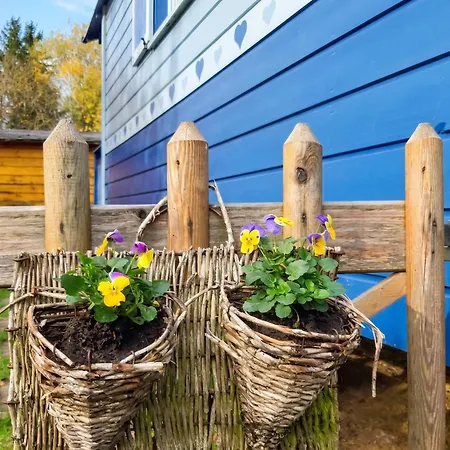 Charming Caravan Near Hamois With Garden Prázdninový dům *